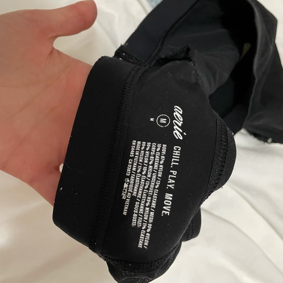 Black Aerie sports bra - Picture 5 of 5